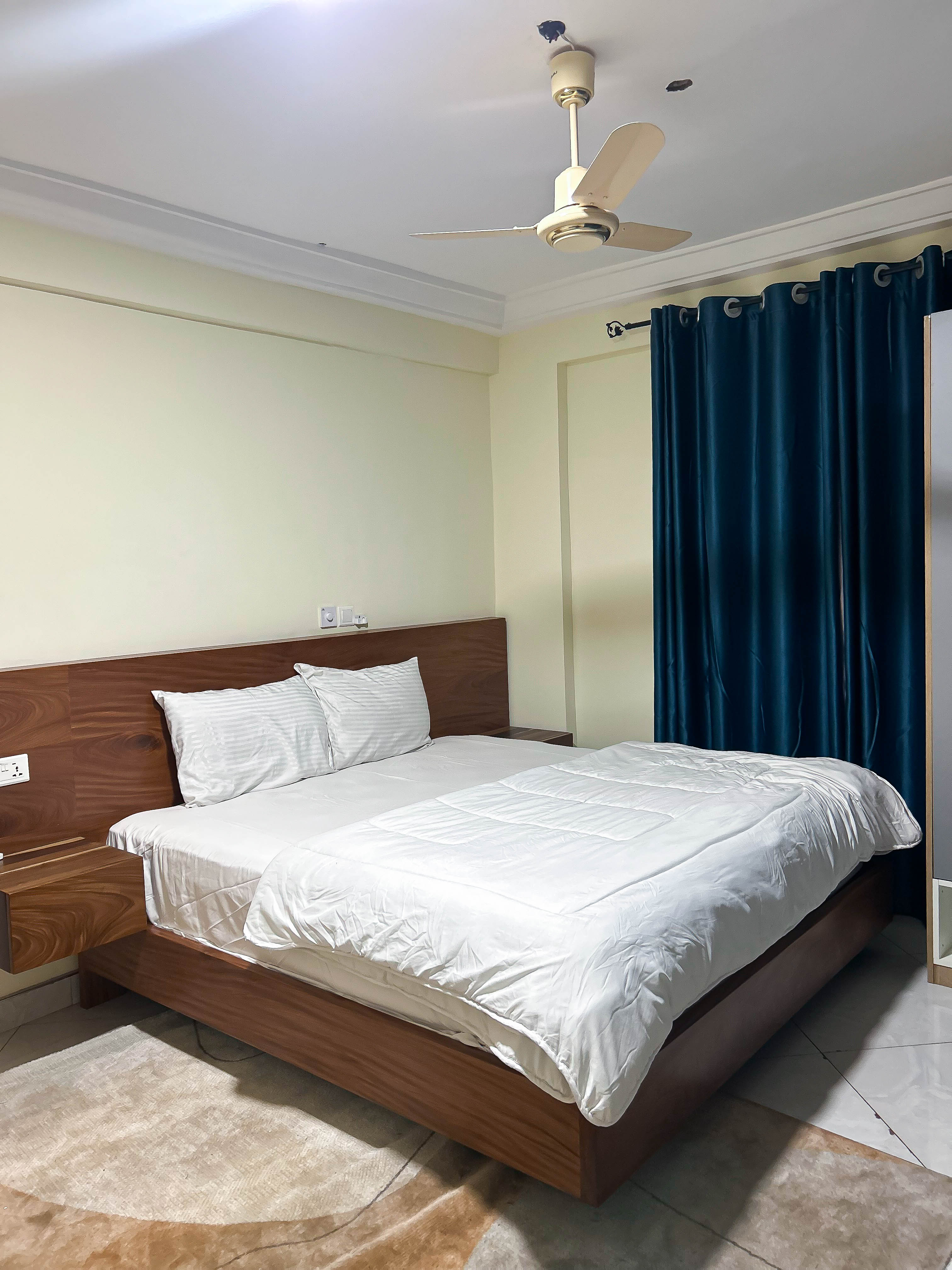 Erock Apartment Lounge