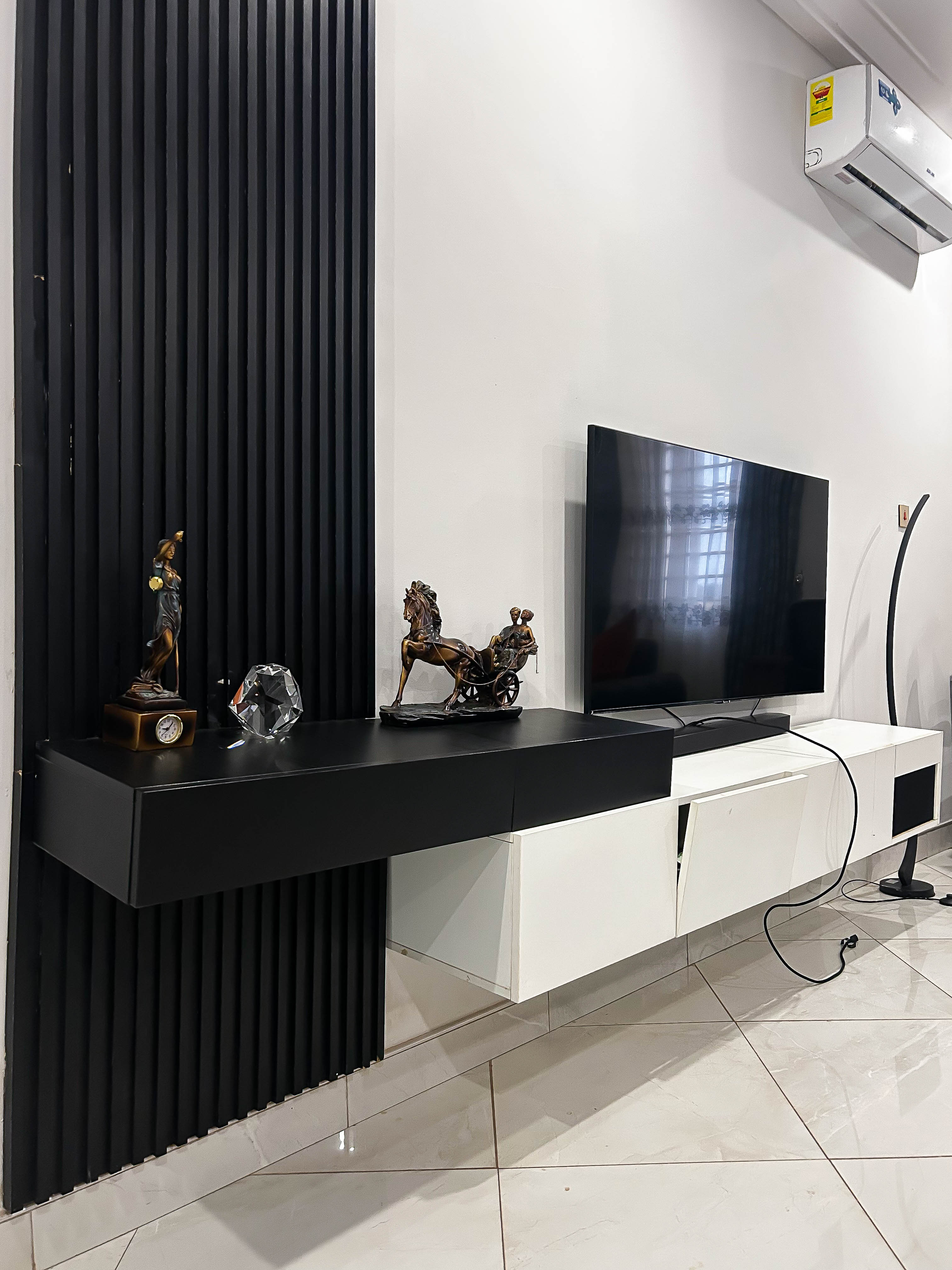 Erock Apartment Convenience