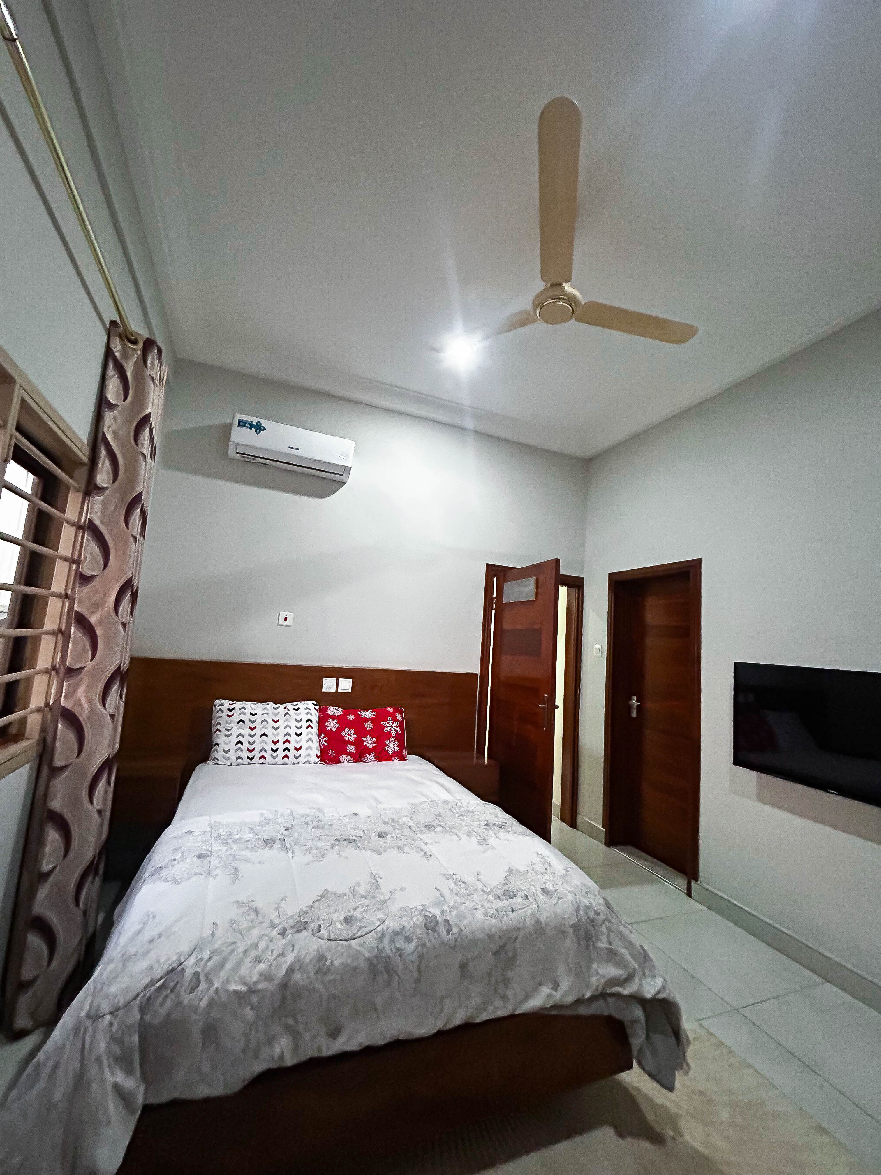 Erock Apartment Space